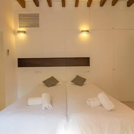 Charming For 8 Adults Ferienhaus *